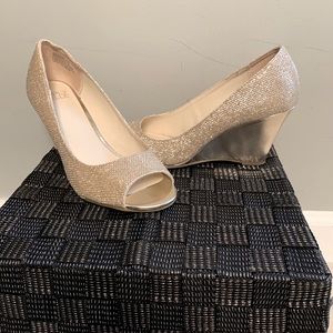 Women’s Gold wedges